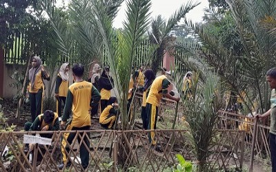 Gerakan SIKAP (Sekolah Inovatif Ketahanan Pangan) SMAN 1 Kunir